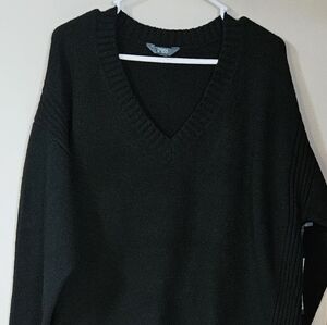 1X Lightweight Black V-Neck Women's Tunic Sweater